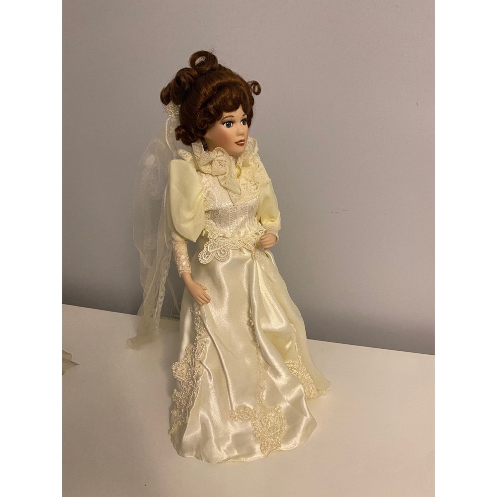 Gibson Girl Cameo Bride Porcelain Doll - Picture 4 of 10